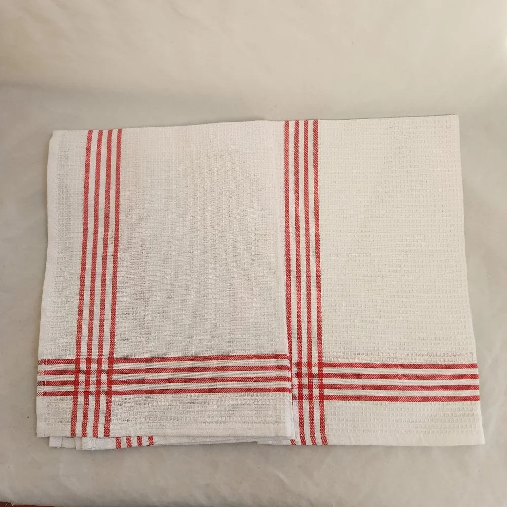 2 Embroidered Teddy Bear Christmas Tree Kitchen Hand Towels